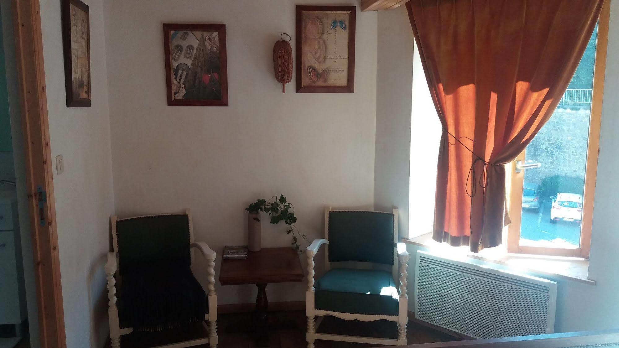 Bed and Breakfast Golden Lion Бульон Экстерьер фото